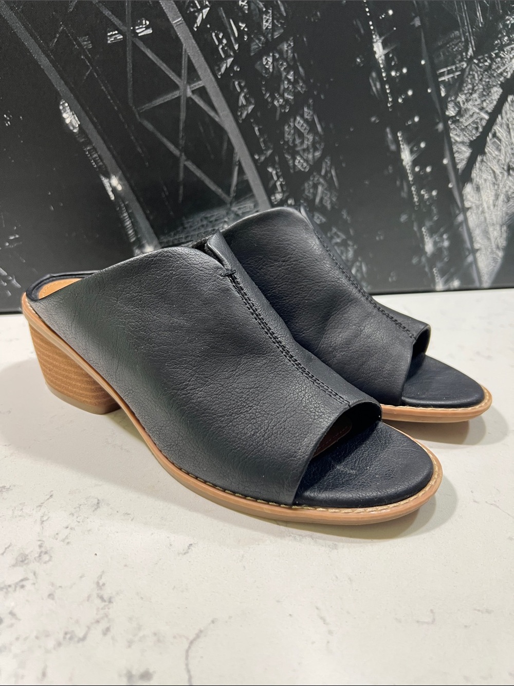 Eurosoft black slip on peep-toe mule sandals w/a sturdy block heel size 7